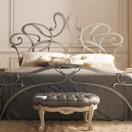 Роскошная двуспальная кованая кровать