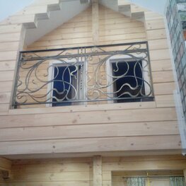 Кованые перила для балкона